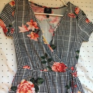 Houndstooth wrap dress with flowers